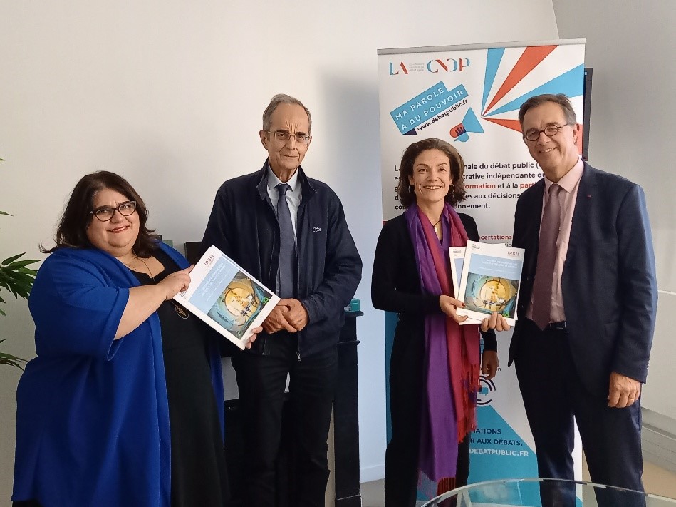 remise des rapports IRSN CNDP.jpg