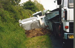 Accident de Lailly-en-Val du 15 juin 1987 : déversement d’un colis de combustibles irradiés en direction du terminal ferroviaire