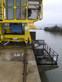 Les dégrilleurs utilisés pour nettoyer et évacuer les débris n’ont pas suffi à dégager les voies de refroidissement du réacteur