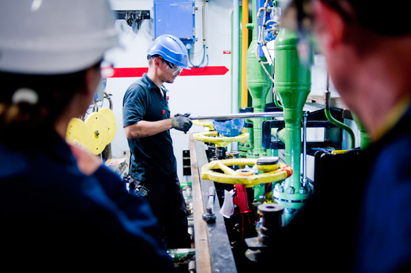 À la centrale du Blayais (Gironde), l’inspection contrôle des interventions réalisées par des agents EDF