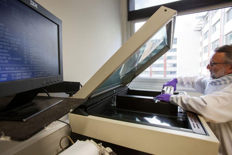 ParisII_mesures physiques effectuées sur des échantillons biologiques © Francesco Acerbis/IRSN