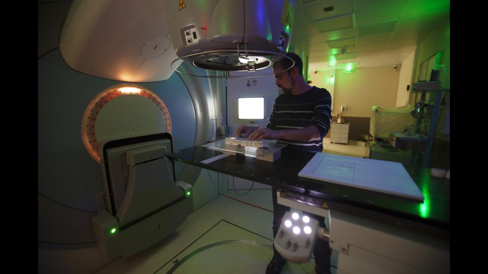  table de l'irradiateur Alphee