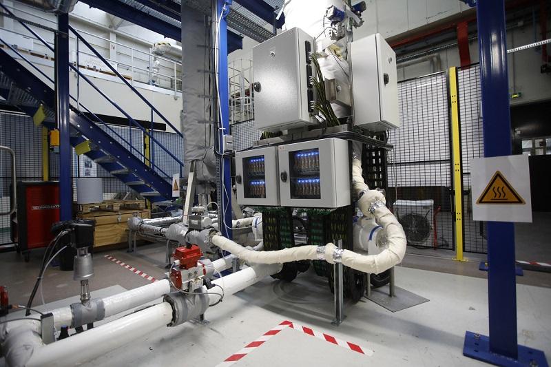 © Philippe DUREUIL / IRSN Légende (ASPIC) : Alimentation électrique et coffrets de mesures de l’installation ASPIC