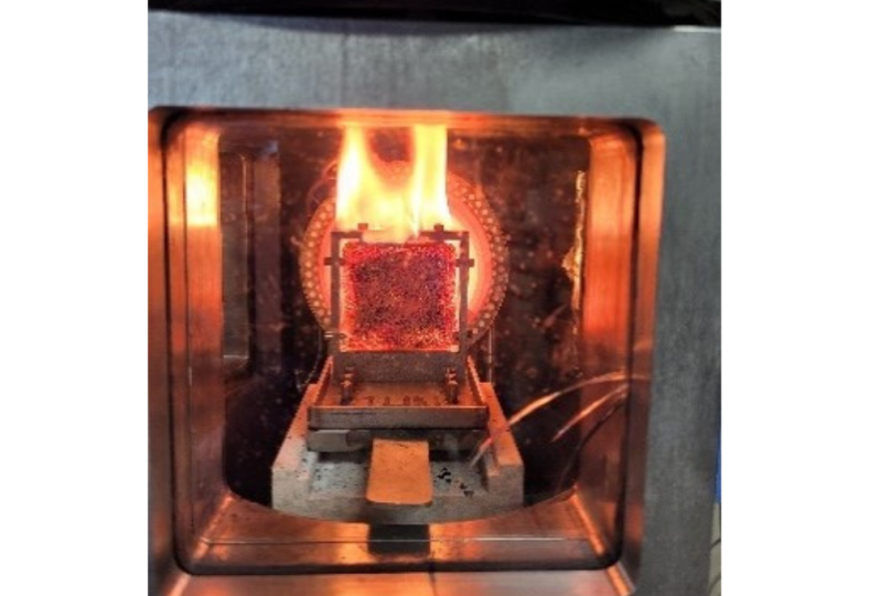 Essai de dégradation thermique d'un polymère dans le dispositif expérimental ARTEMIS